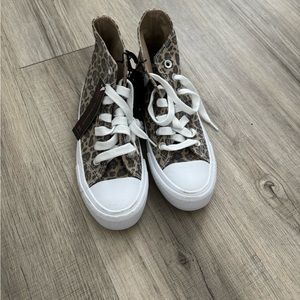 NWT Leopard Shoes